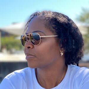 Meet your Posher, Chanta